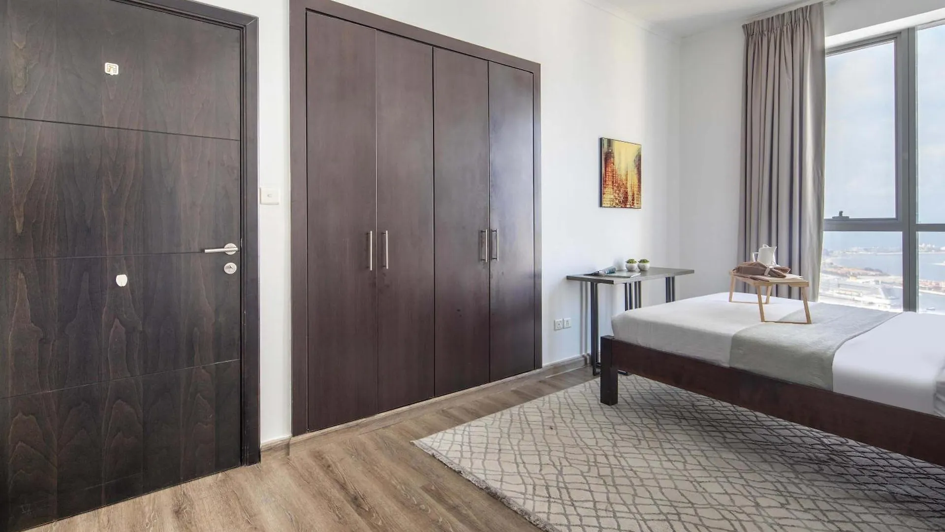 Frank Porter - Torch Tower Dubai Apartment